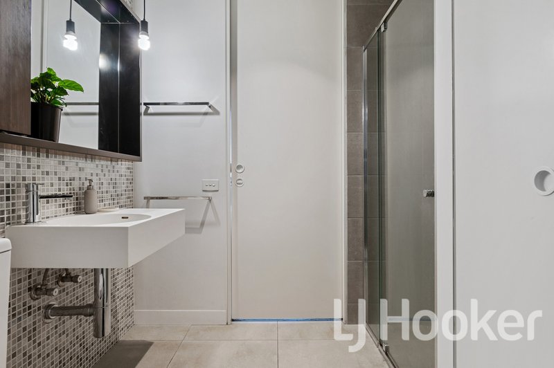 Photo - 1203/74 Queens Road, Melbourne VIC 3004 - Image 7