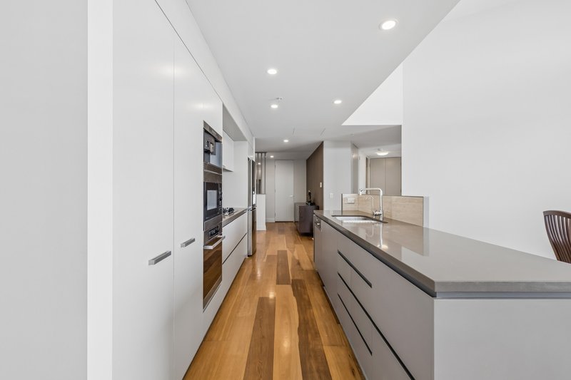 Photo - 1203/99 Marine Parade, Redcliffe QLD 4020 - Image 7