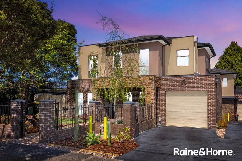 Photo - 1/204 Hawthorn Road, Vermont South VIC 3133 - Image 1