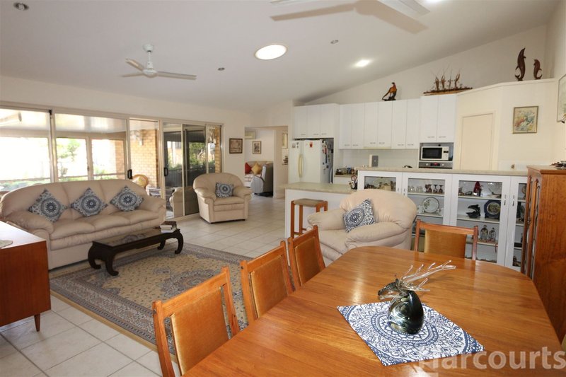 Photo - 1/205 Endeavour Dr , Banksia Beach QLD 4507 - Image 2