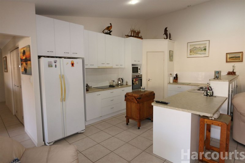 Photo - 1/205 Endeavour Dr , Banksia Beach QLD 4507 - Image 4