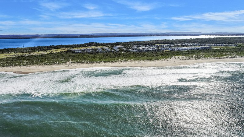 Photo - 1205/3 Birkdale Place, Magenta NSW 2261 - Image 17