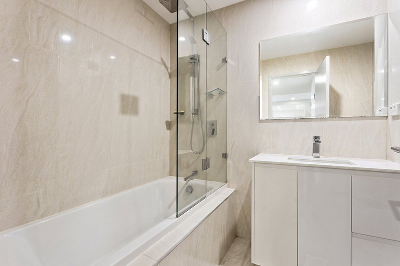 Photo - 1205/30 Burelli Street, Wollongong NSW 2500 - Image 7