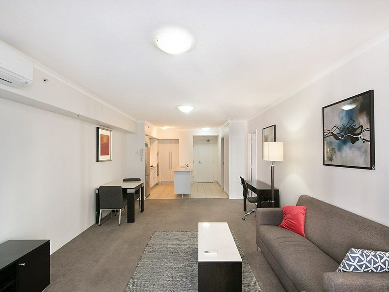 Photo - 1206/79 Albert Street, Brisbane City QLD 4000 - Image 4