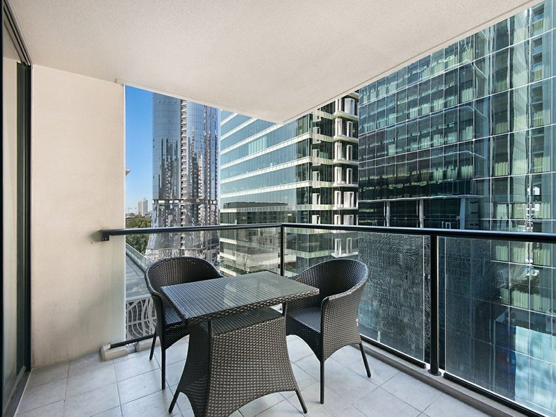 Photo - 1206/79 Albert Street, Brisbane City QLD 4000 - Image 8