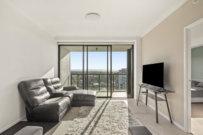 Photo - 1207/372 Marine Parade, Labrador QLD 4215 - Image 4