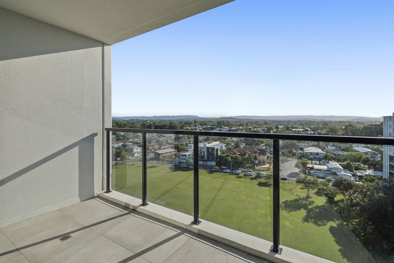 Photo - 1207/372 Marine Parade, Labrador QLD 4215 - Image 9