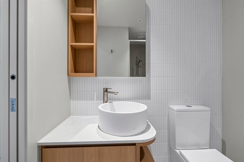 Photo - 1208/272 Normanby Road, South Melbourne VIC 3205 - Image 7