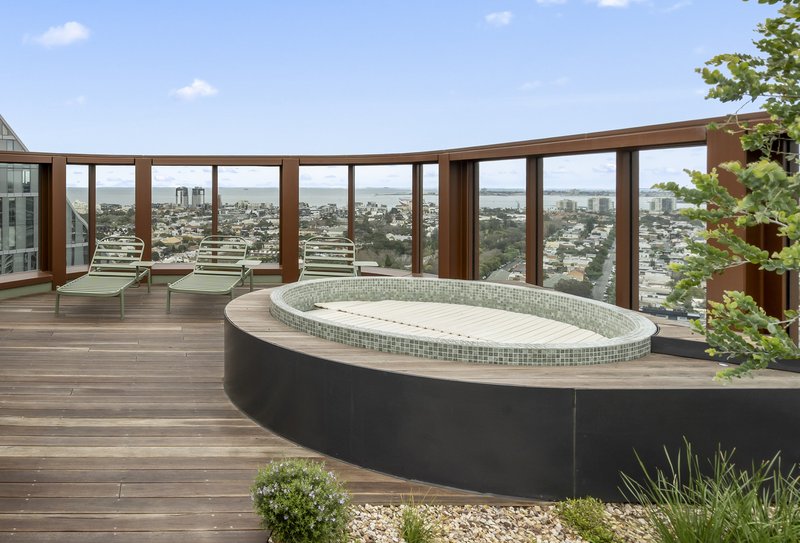 Photo - 1208/272 Normanby Road, South Melbourne VIC 3205 - Image 9