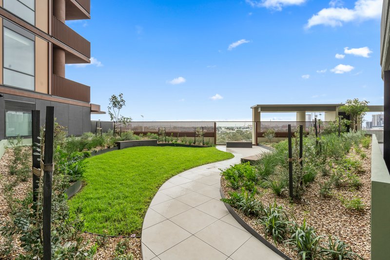 Photo - 1208/272 Normanby Road, South Melbourne VIC 3205 - Image 10