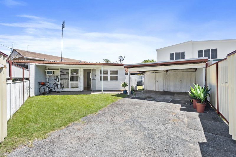 Photo - 1/20B Brighton Street, Biggera Waters QLD 4216 - Image 1