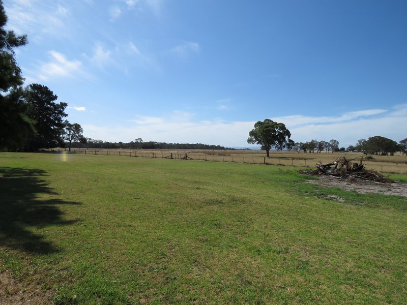 Photo - 120B Grandview Road, Paynesville VIC 3880 - Image 4