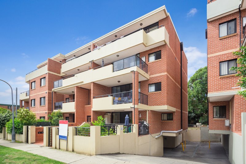 Photo - 12/1-5 Kitchener Avenue, Regents Park NSW 2143 - Image 2