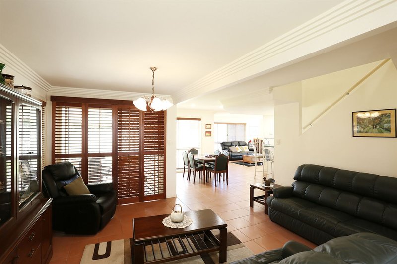 Photo - 121 Avon Avenue, Banksia Beach QLD 4507 - Image 12