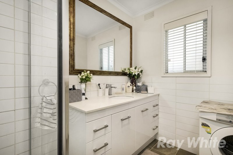 Photo - 1/21 Barbara Avenue, Dandenong North VIC 3175 - Image 6