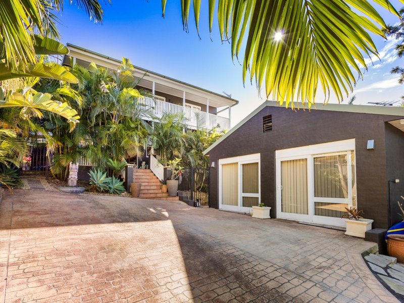 Photo - 121 Barrenjoey Road, Mona Vale NSW 2103 - Image 4