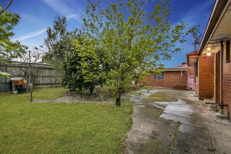 Photo - 121 Bloomfield Road, Keysborough VIC 3173 - Image 7