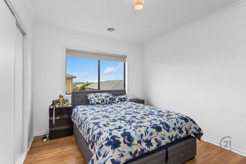 Photo - 121 Bondi Parade, Point Cook VIC 3030 - Image 15