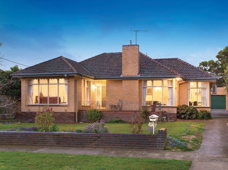 121 Broughton Road, Surrey Hills VIC 3127