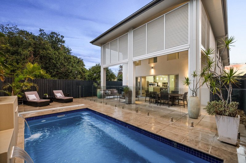 Photo - 121 Bulimba Street, Bulimba QLD 4171 - Image 2