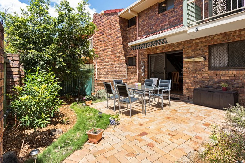 Photo - 1/21 Bunowen Street, Ferny Grove QLD 4055 - Image 6