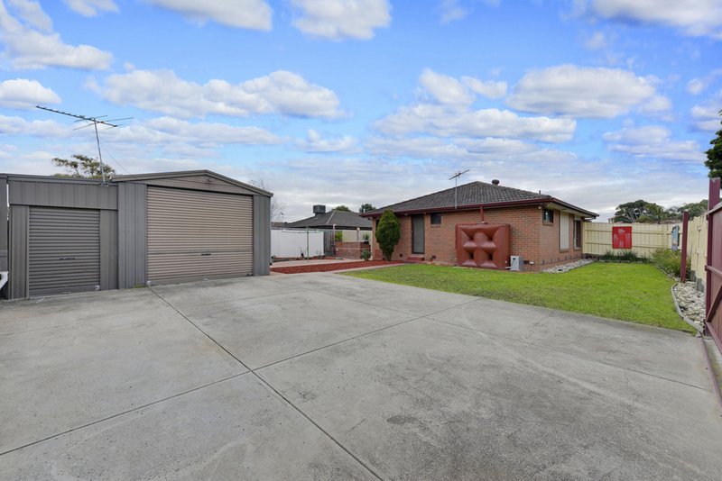 Photo - 121 Centenary Drive, Mill Park VIC 3082 - Image 8