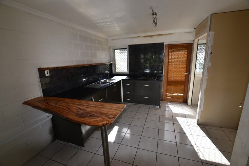 Photo - 1/21 Charles Street, West Gladstone QLD 4680 - Image 3