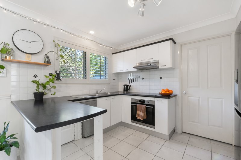 Photo - 1/21 Chessom Street, Mitchelton QLD 4053 - Image 2