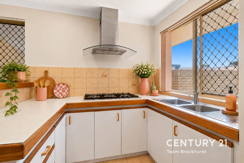 Photo - 12/1 Chesterton Drive, Thornlie WA 6108 - Image 4