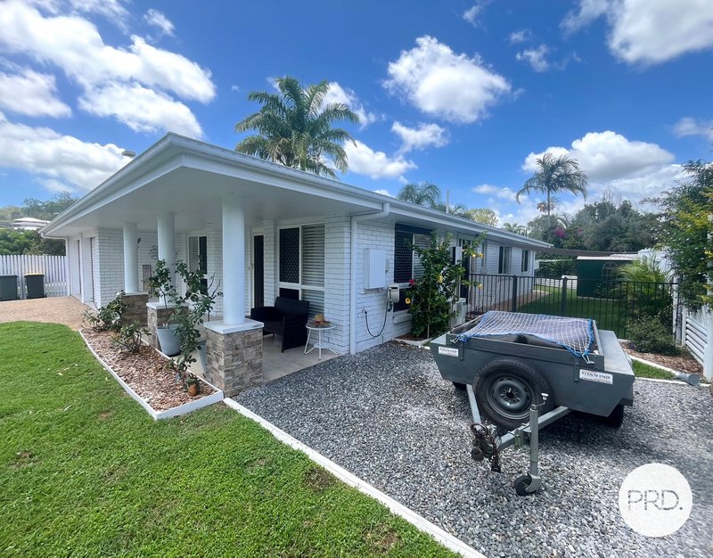 Photo - 121 Col Brown Avenue, Clinton QLD 4680 - Image 2