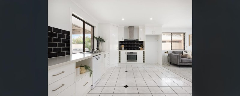 Photo - 121 Coman Street, Deception Bay QLD 4508 - Image 6