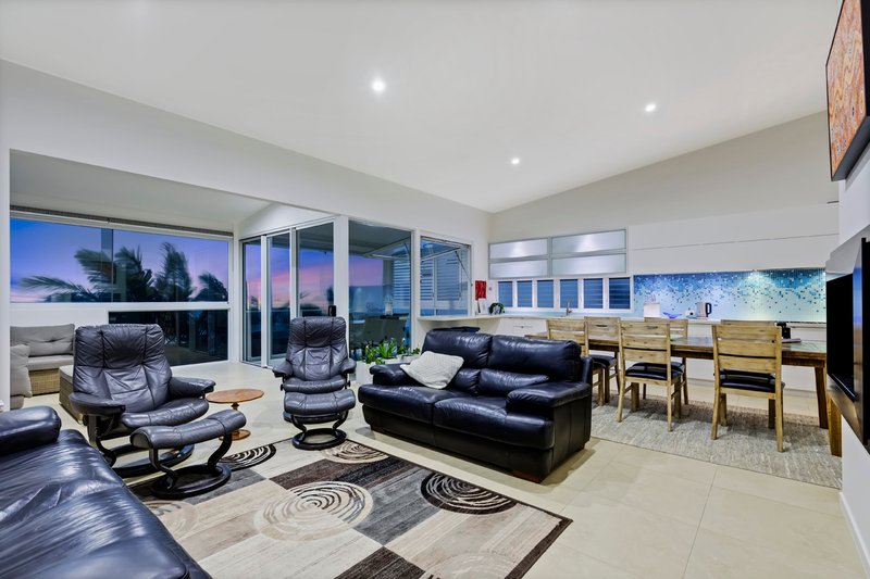 Photo - 121 Coolum Terrace, Coolum Beach QLD 4573 - Image 4