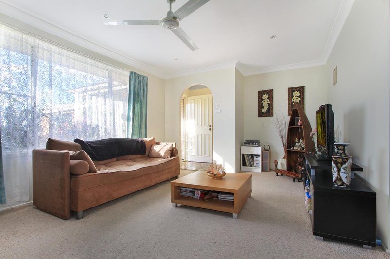 Photo - 121 Cummins Street, Unanderra NSW 2526 - Image 2