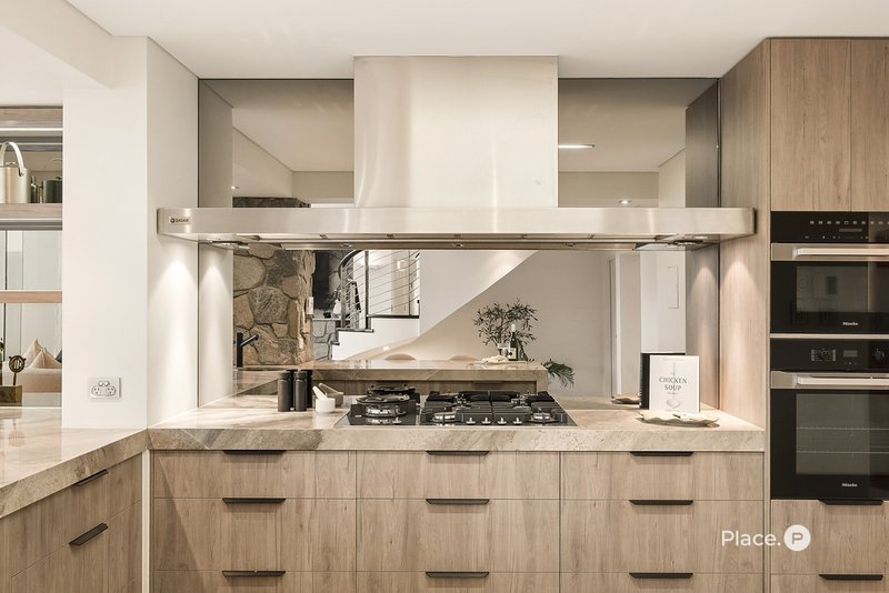 Photo - 1/21 Dock Street, South Brisbane QLD 4101 - Image 8