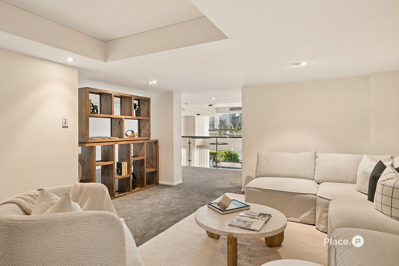 Photo - 1/21 Dock Street, South Brisbane QLD 4101 - Image 17