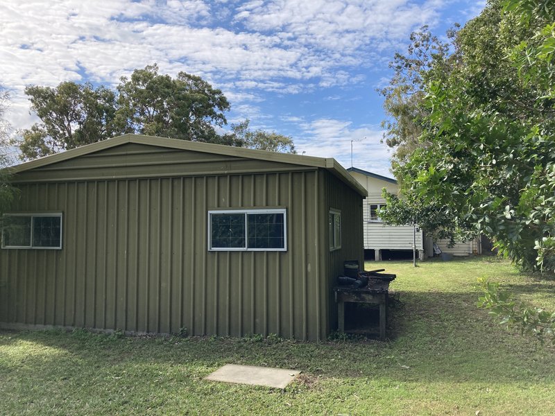 Photo - 121 Elizabeth Ave , Clontarf QLD 4019 - Image 16