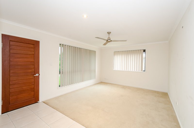 Photo - 121 Emmadale Drive, New Auckland QLD 4680 - Image 3