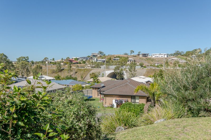 Photo - 121 Emmadale Drive, New Auckland QLD 4680 - Image 13