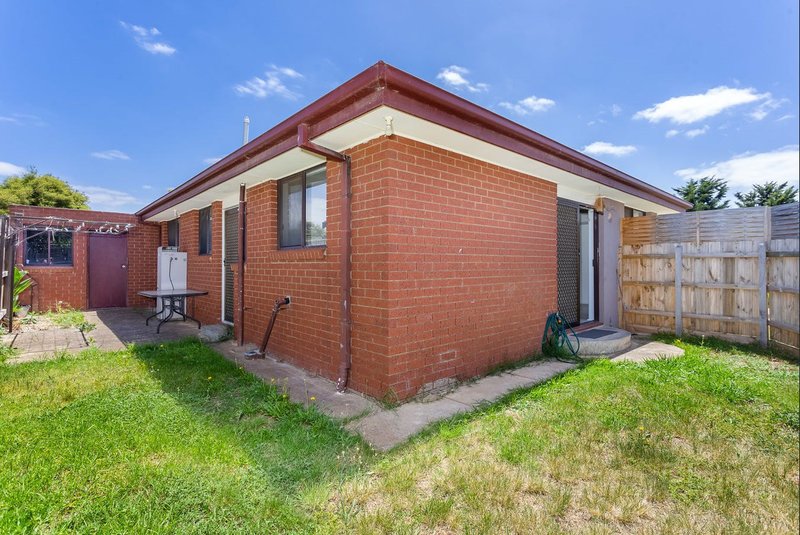 Photo - 1/21 Esther Court, Seabrook VIC 3028 - Image 7