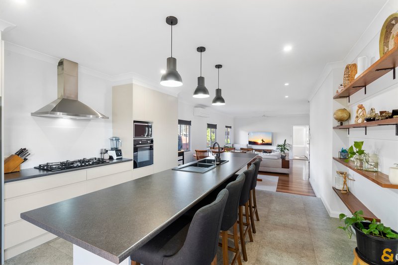 Photo - 1/21 Faine , Manly West QLD 4179 - Image 2