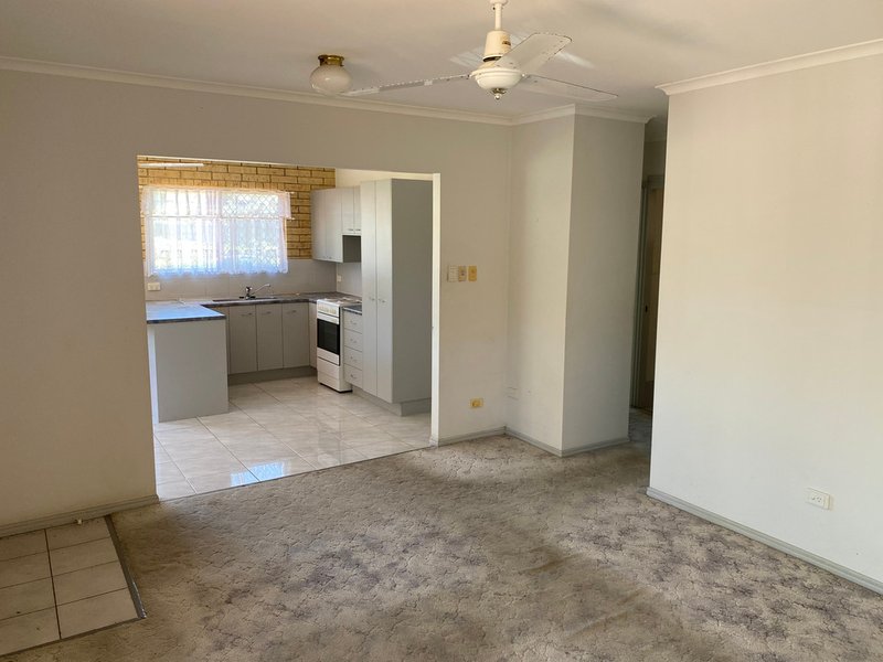 Photo - 1/21 Foley Street, Bongaree QLD 4507 - Image 8