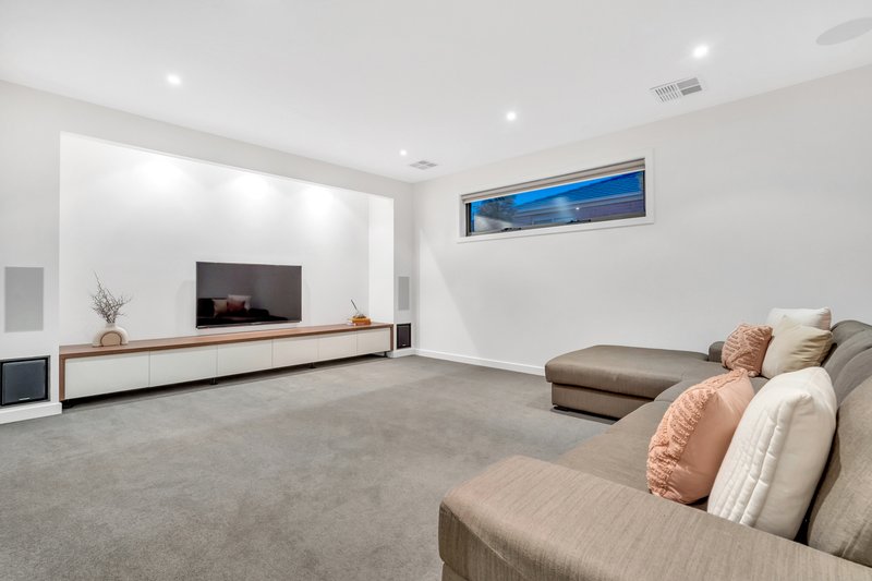 Photo - 121 Golf View Drive, Craigieburn VIC 3064 - Image 16