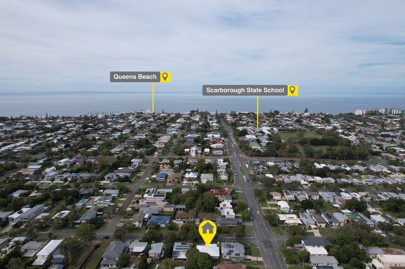 Photo - 1&2/1 Grace Street, Scarborough QLD 4020 - Image 3