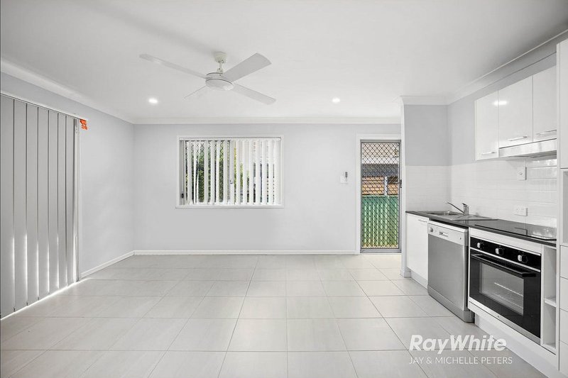 Photo - 1&2/1 Grace Street, Scarborough QLD 4020 - Image 12