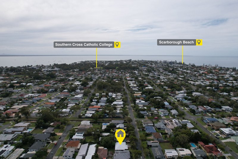 Photo - 1&2/1 Grace Street, Scarborough QLD 4020 - Image 19