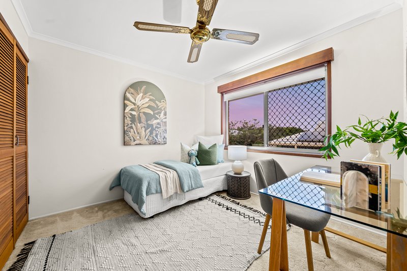 Photo - 121 Greenmeadow Road, Mansfield QLD 4122 - Image 12