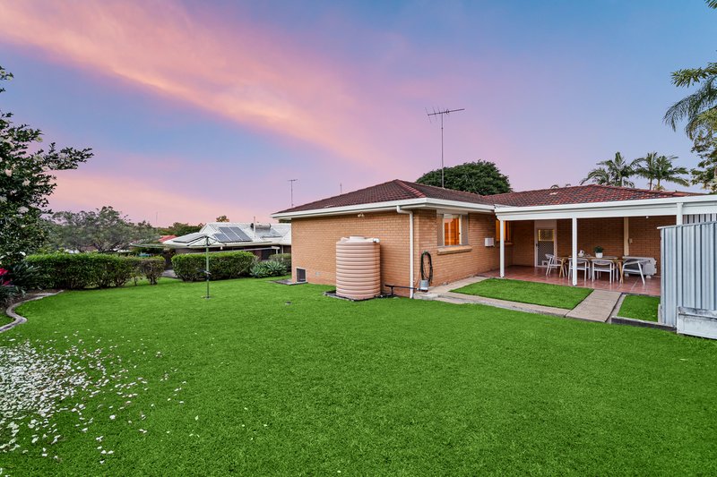 Photo - 121 Greenmeadow Road, Mansfield QLD 4122 - Image 16