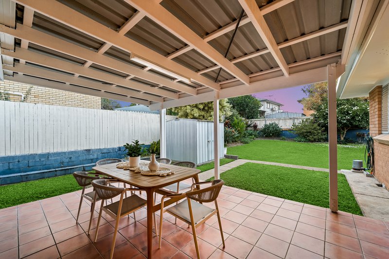 Photo - 121 Greenmeadow Road, Mansfield QLD 4122 - Image 17