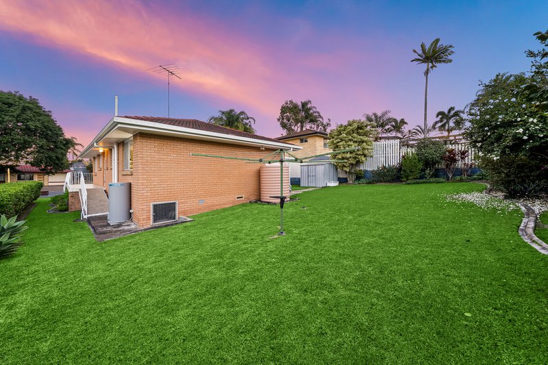 Photo - 121 Greenmeadow Road, Mansfield QLD 4122 - Image 18