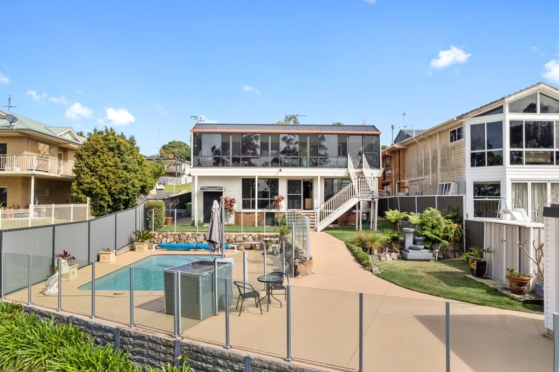 Photo - 121 Griffith Street, Mannering Park NSW 2259 - Image 14